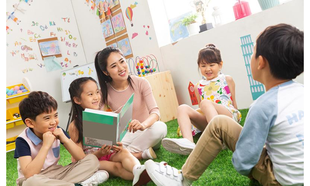 The Shortcut to Raising Bilingual Kids That Experts Swear By